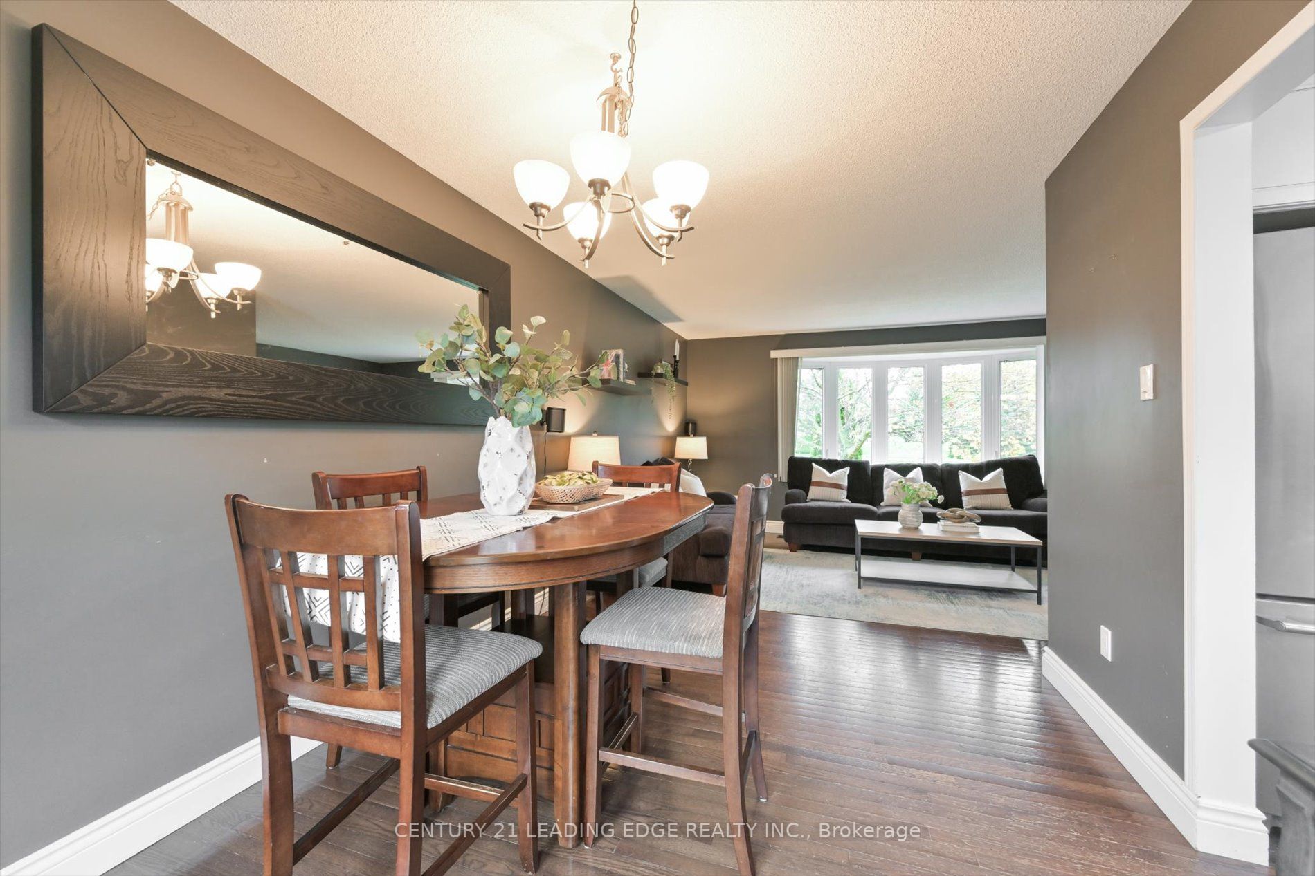 29 Janet Dr