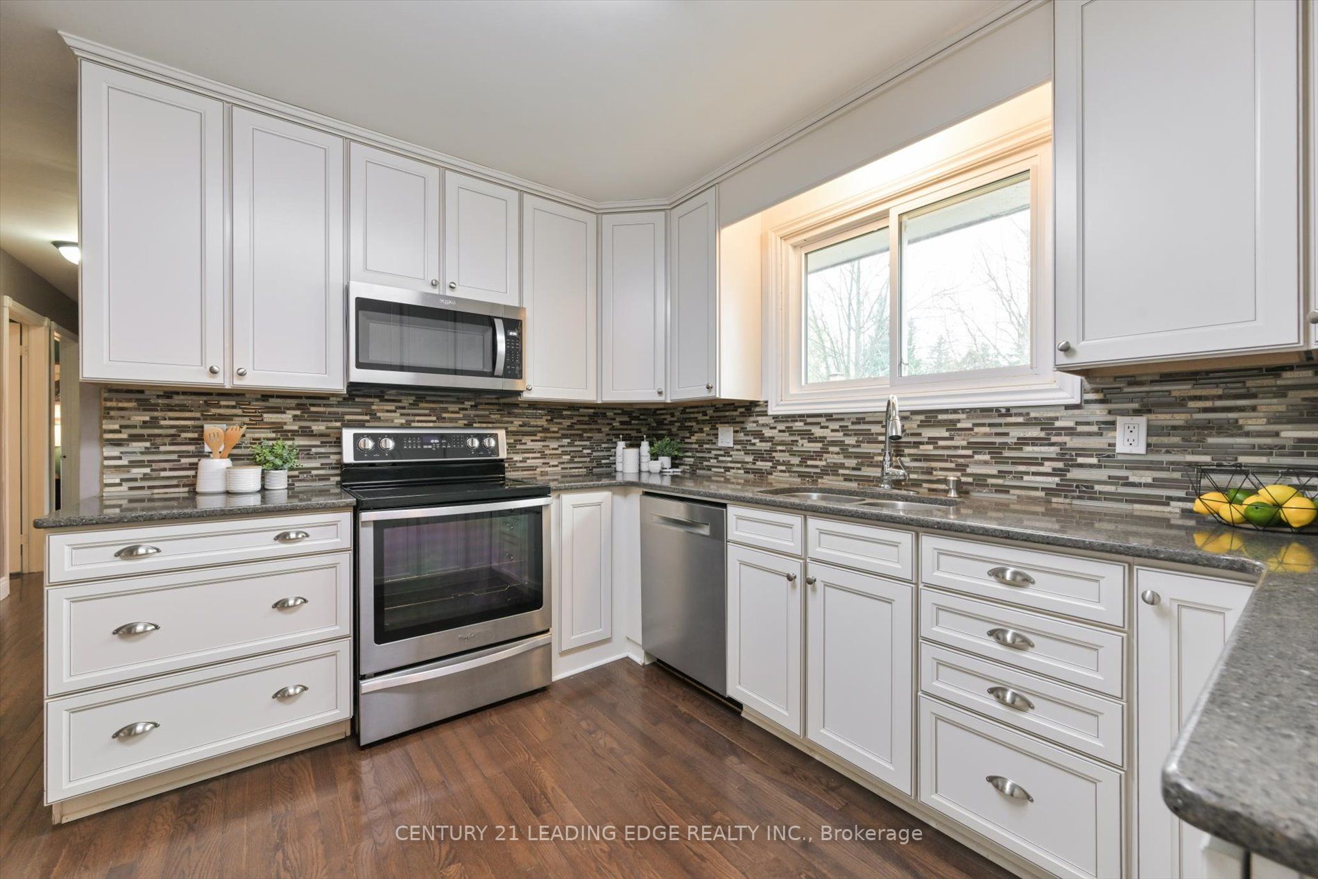 29 Janet Dr