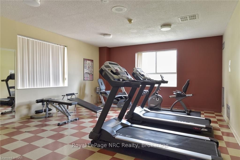 7 Gale Cres, #902