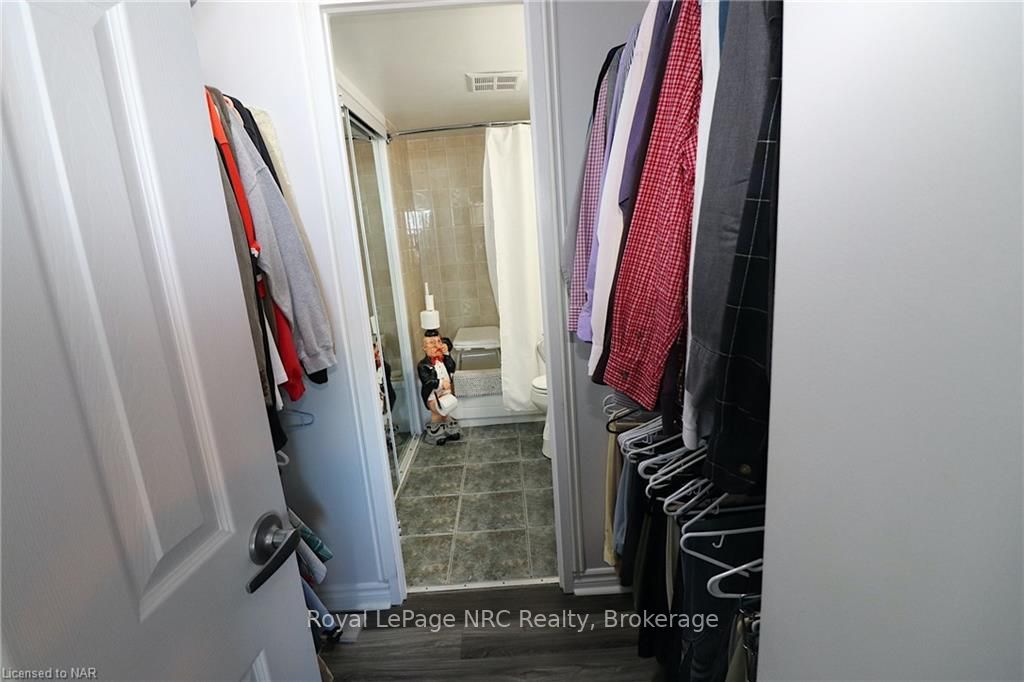 7 Gale Cres, #902