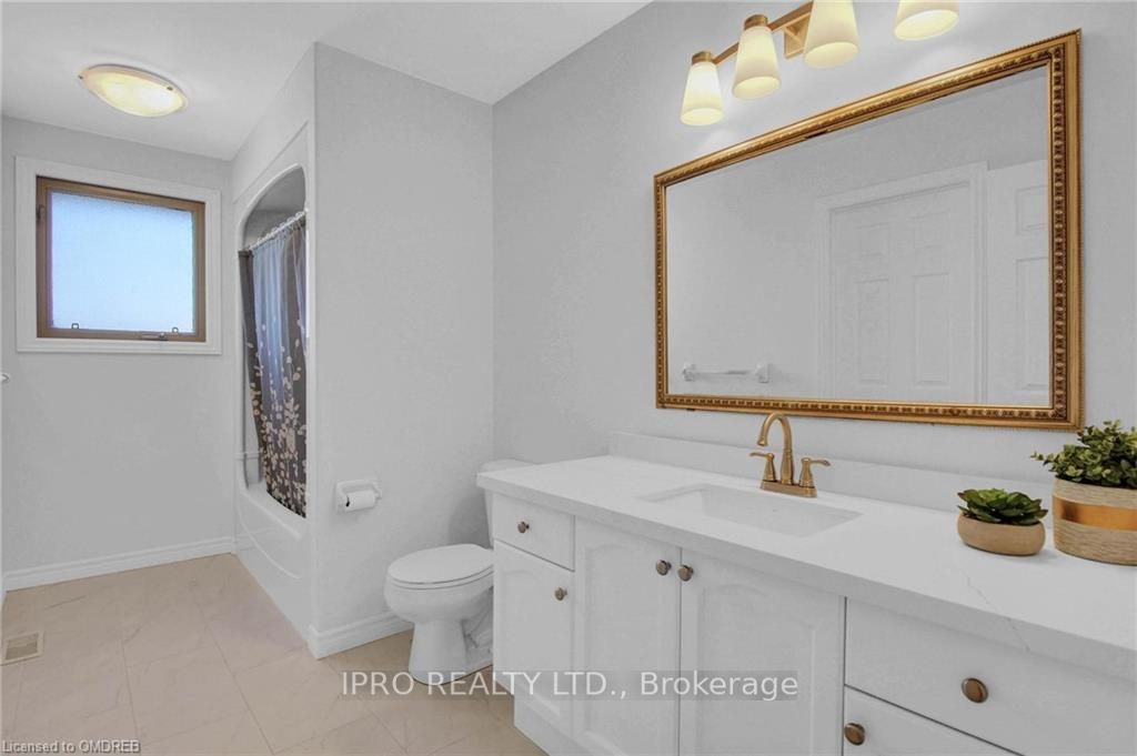 33 Osborn Ave