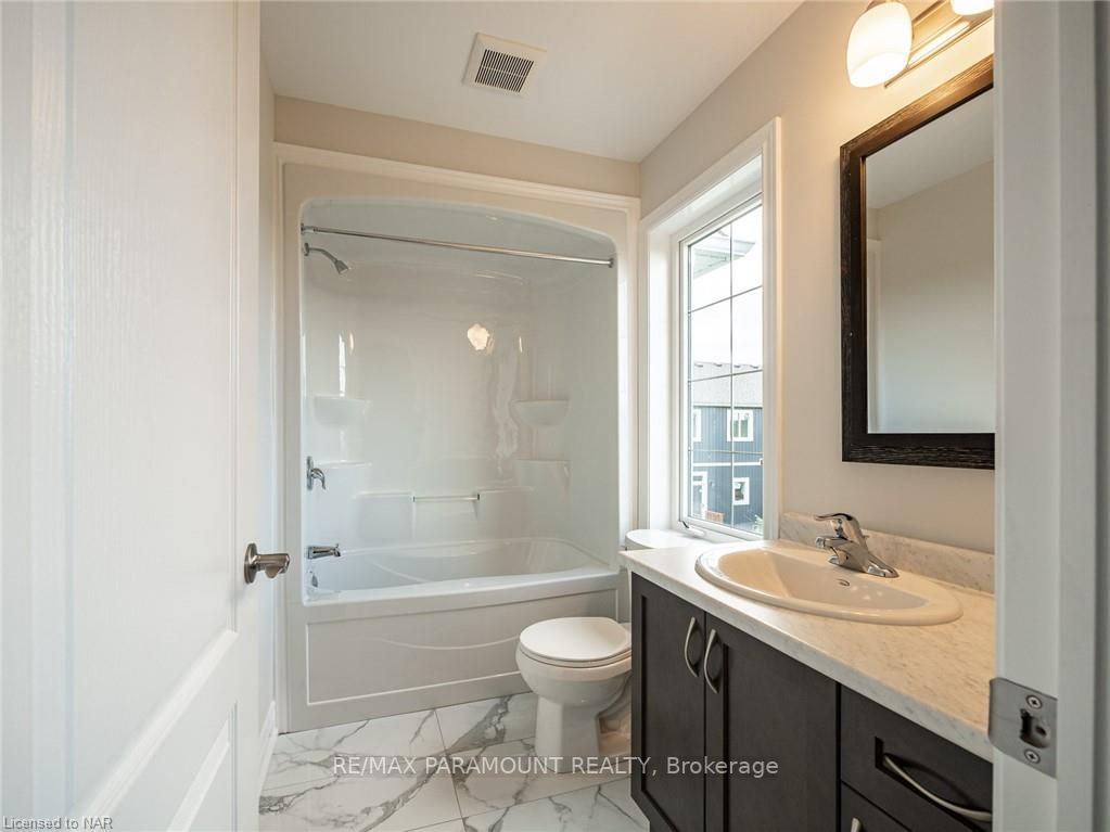 18 Corbin St, #17