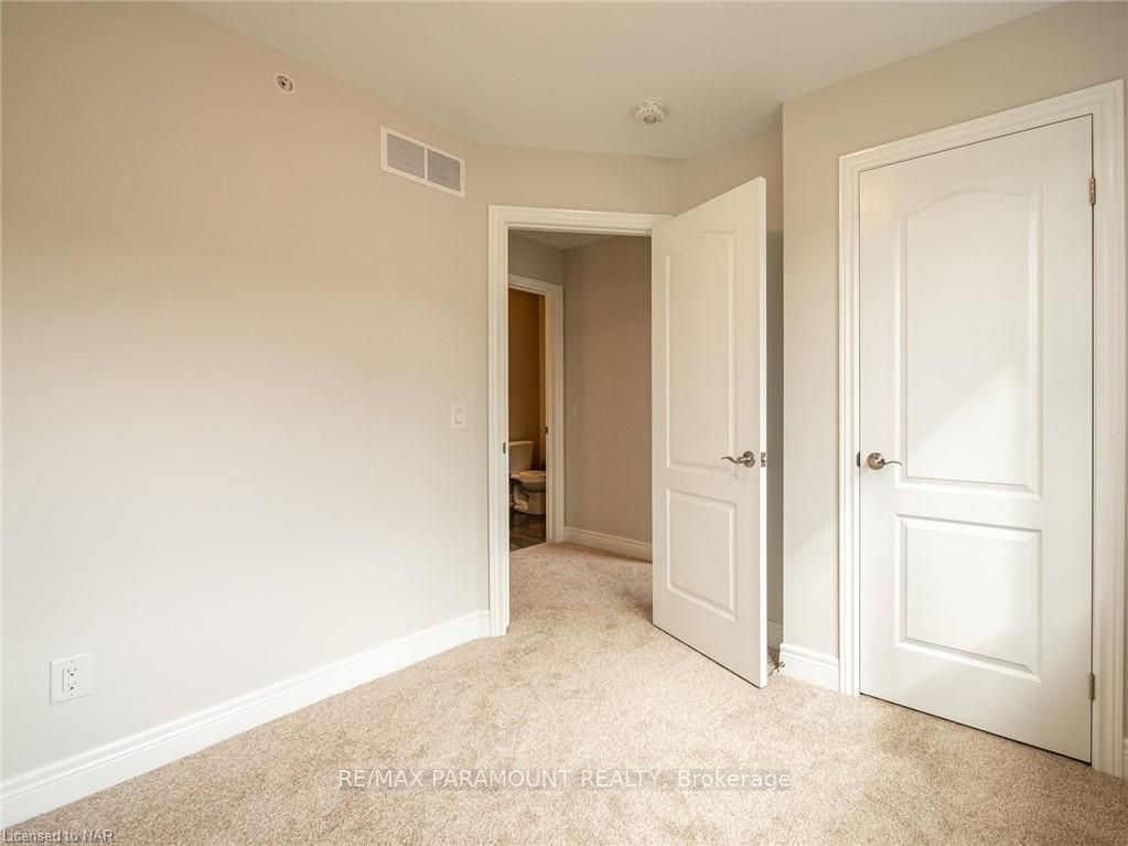 18 Corbin St, #17