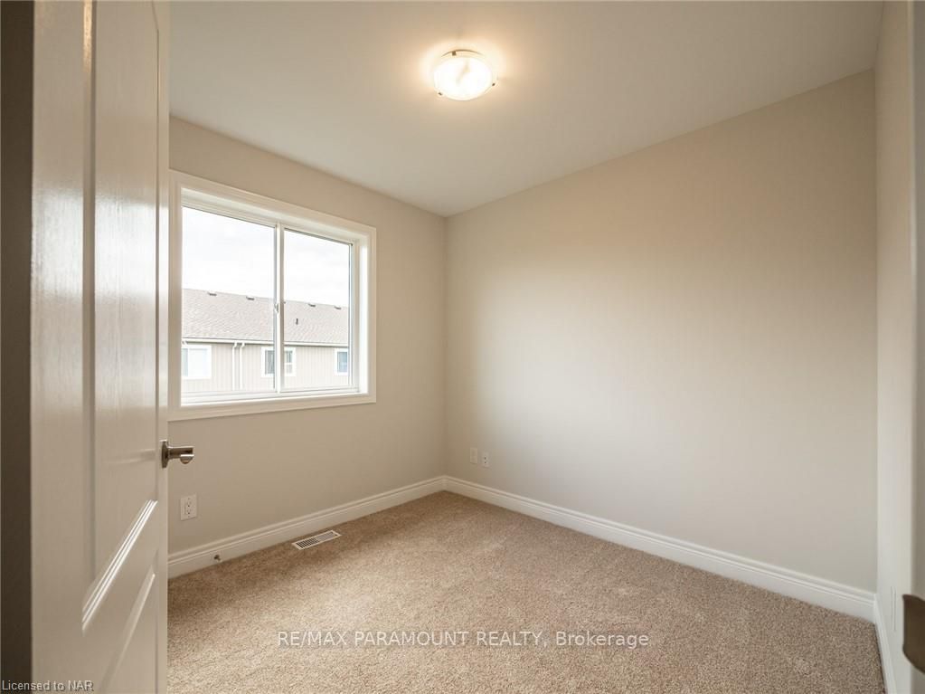 18 Corbin St, #17