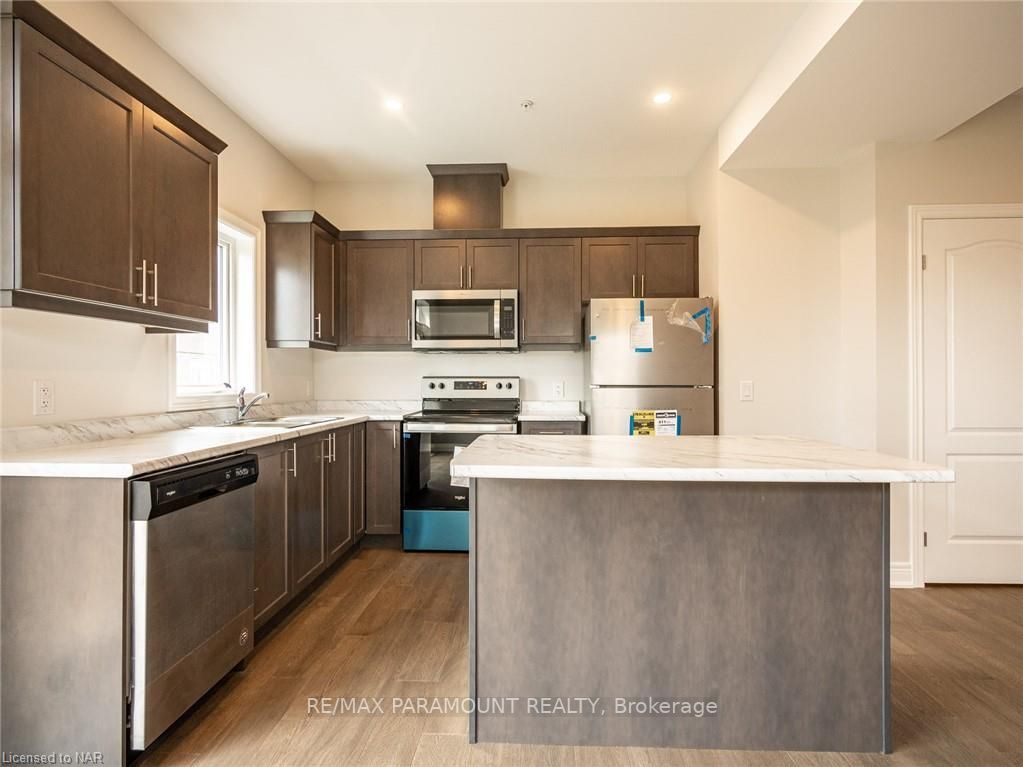 18 Corbin St, #17