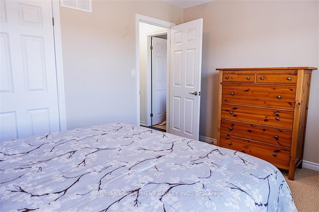 77 Avery Cres, #16