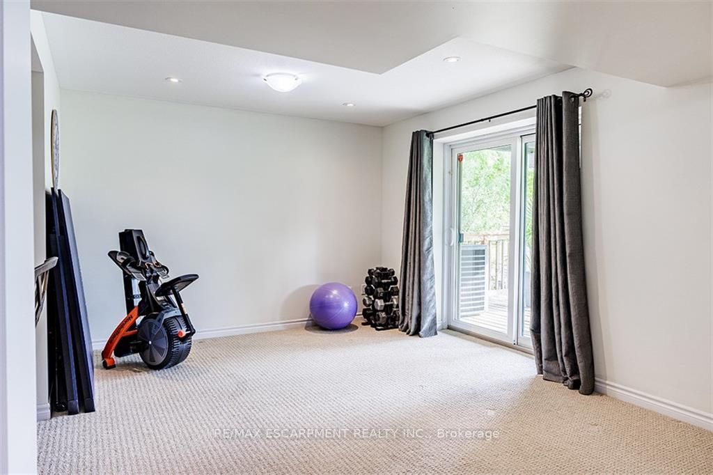 77 Avery Cres, #16