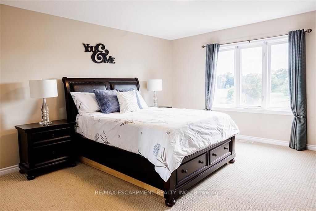 77 Avery Cres, #16
