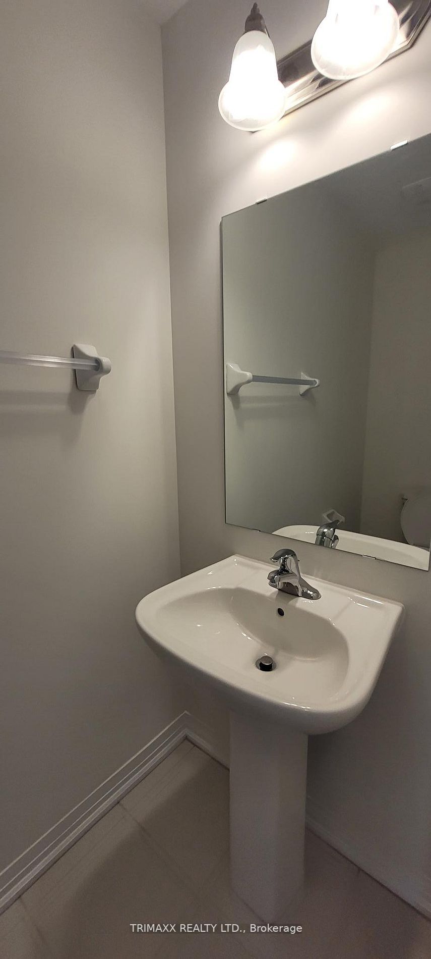 10 Freedom Cres, #4