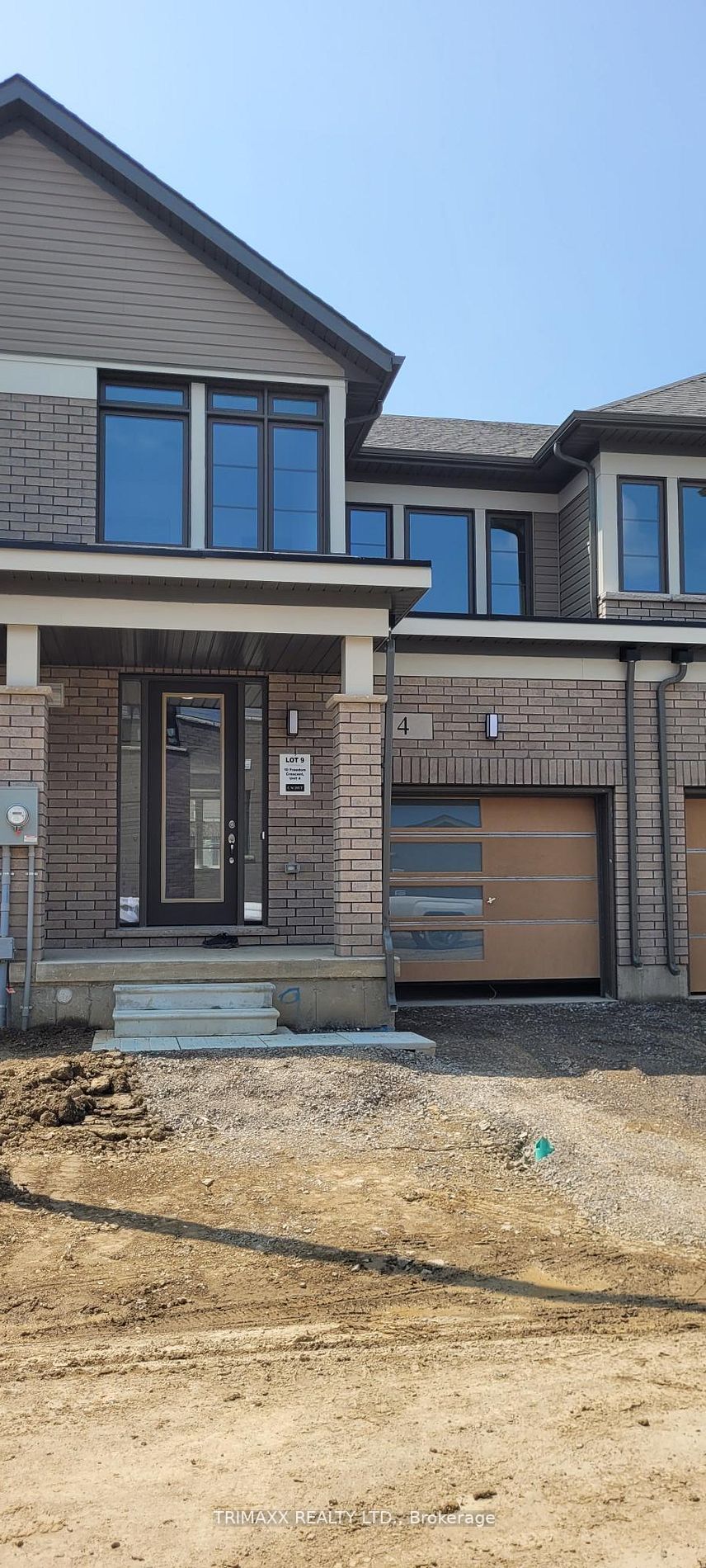 10 Freedom Cres, #4