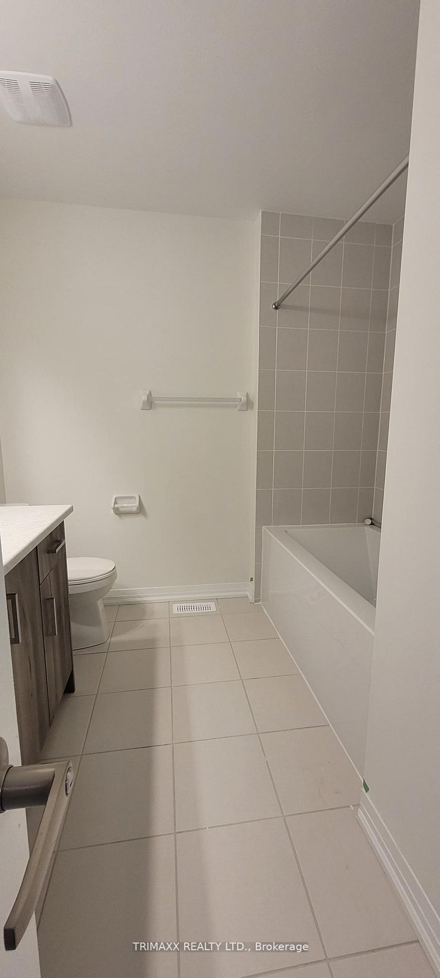 10 Freedom Cres, #4