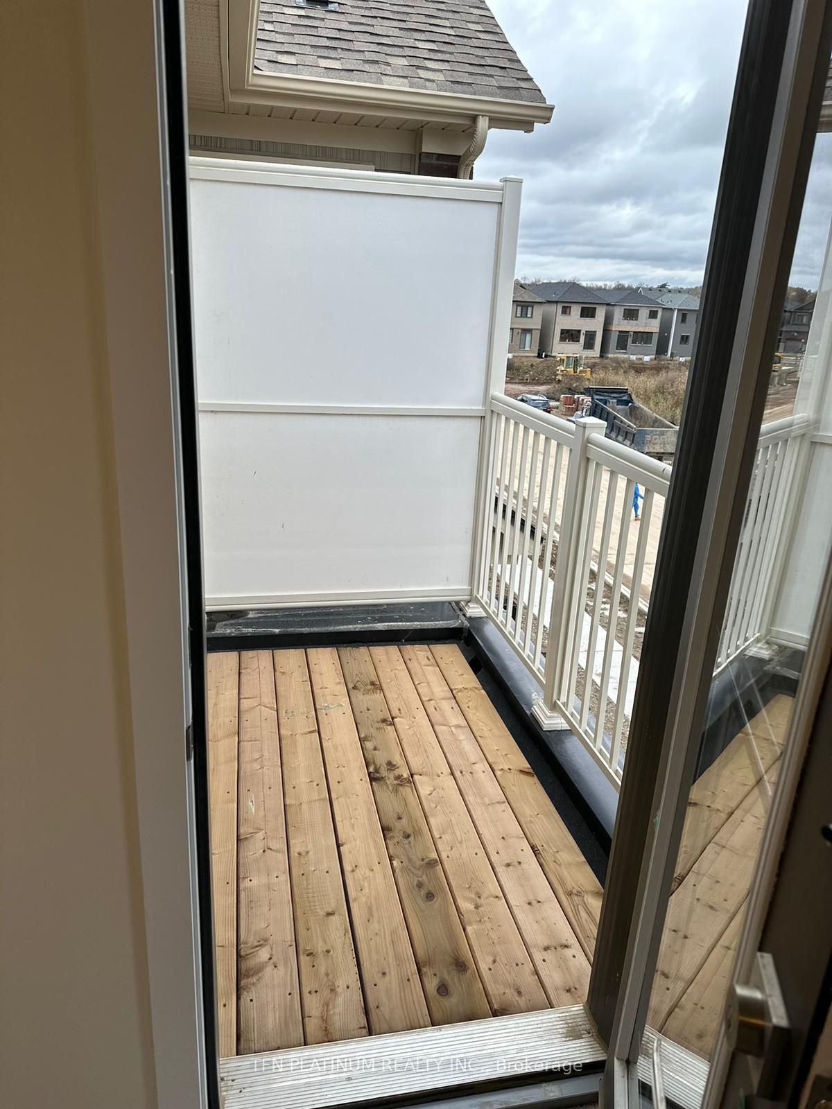 21 Baskett St