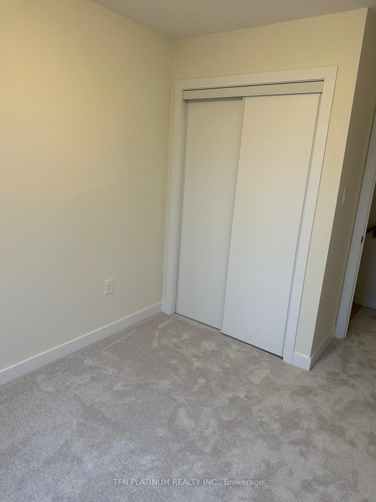 21 Baskett St