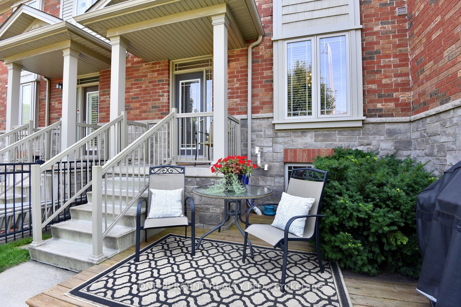 6 Chestnut Dr, #4