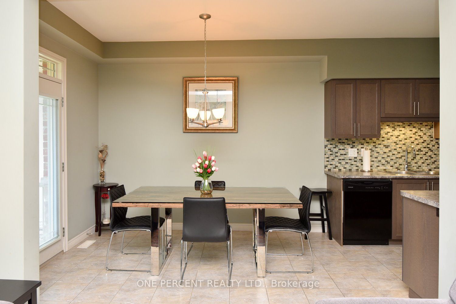 6 Chestnut Dr, #4