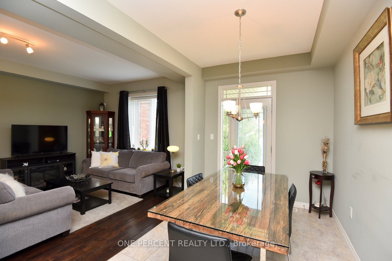 6 Chestnut Dr, #4