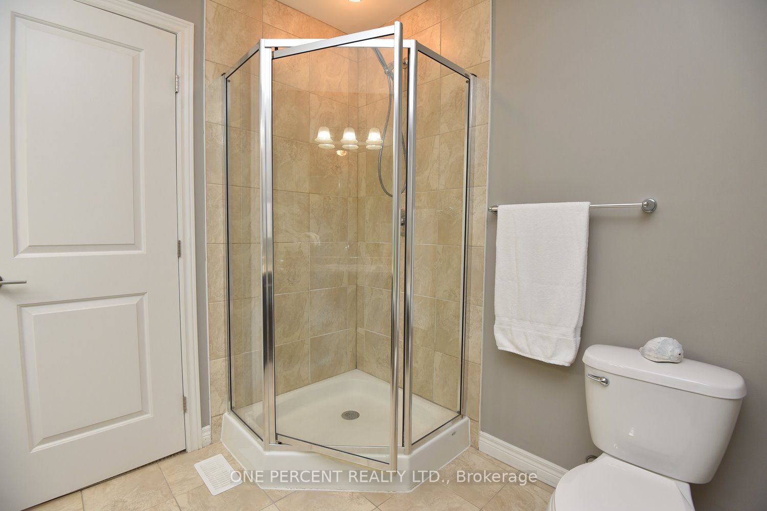 6 Chestnut Dr, #4