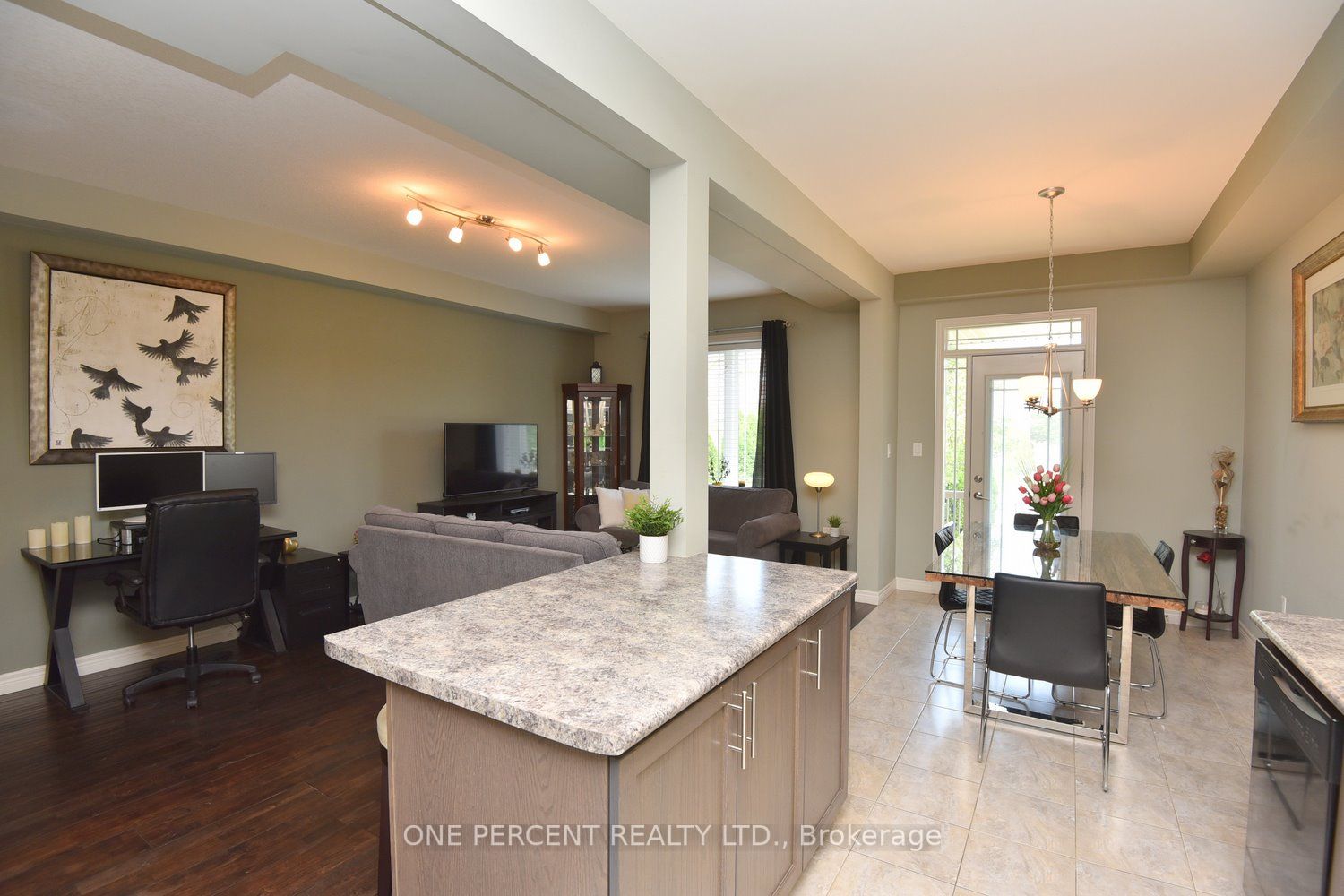 6 Chestnut Dr, #4