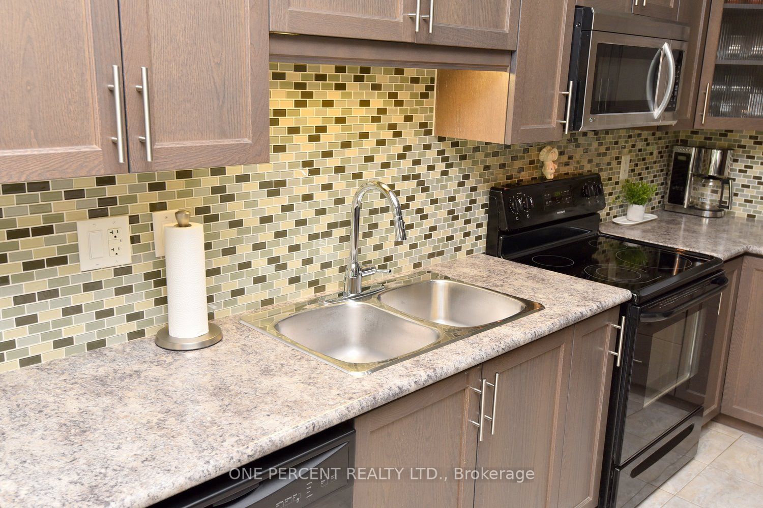 6 Chestnut Dr, #4