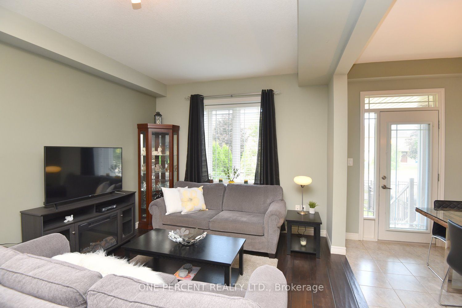 6 Chestnut Dr, #4