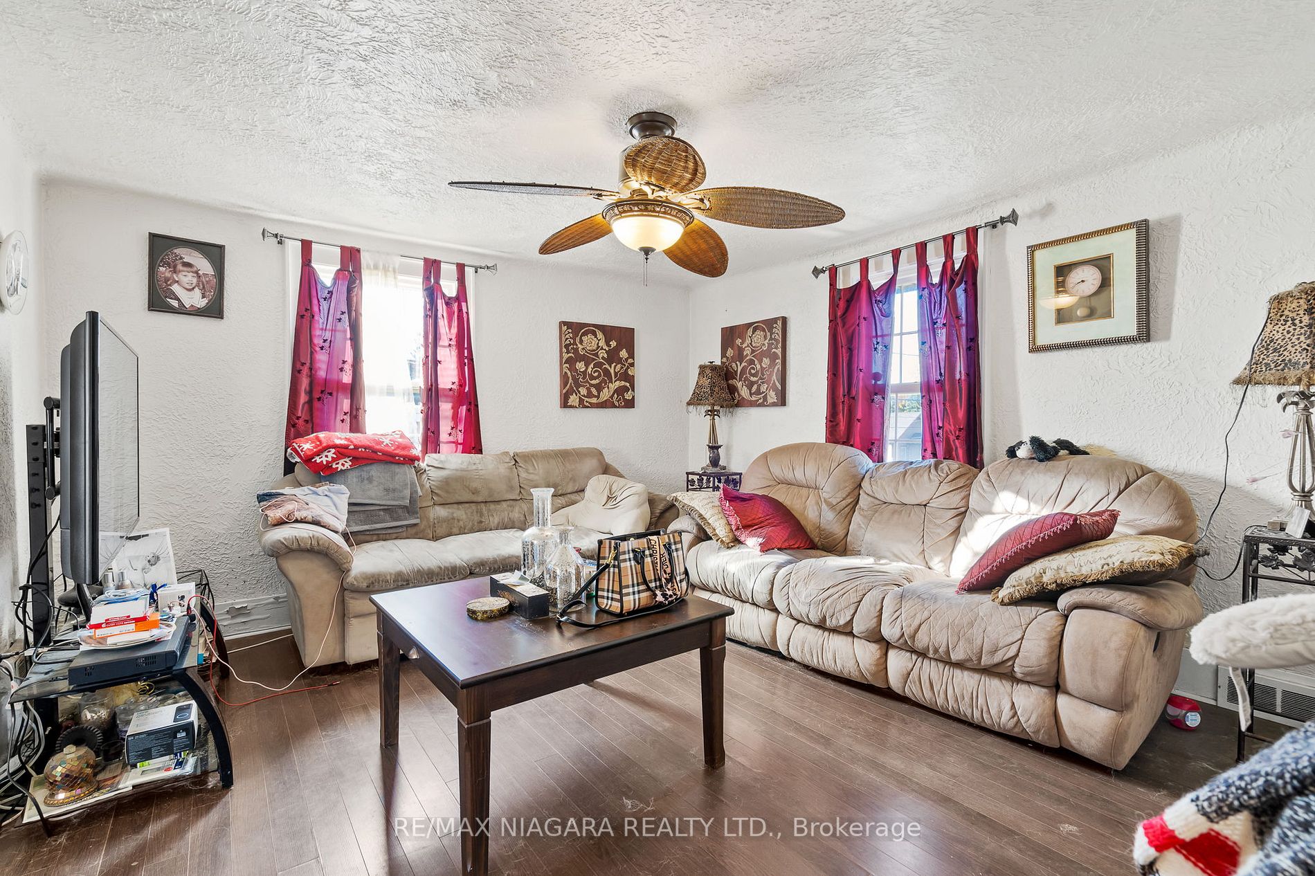6407 Thorold Stone Rd