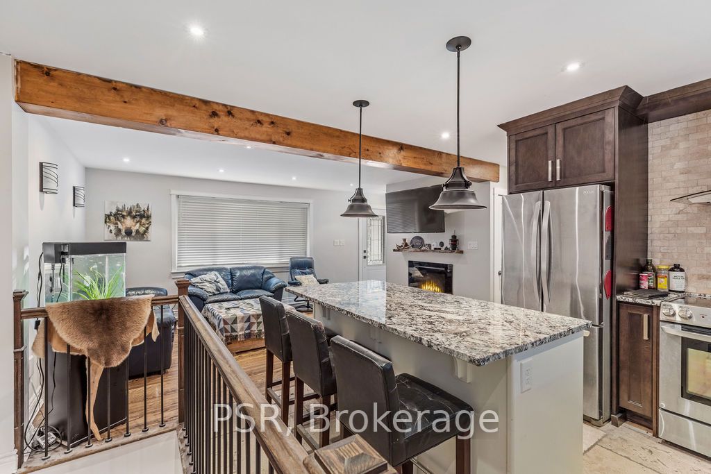 39 Castlefield Dr