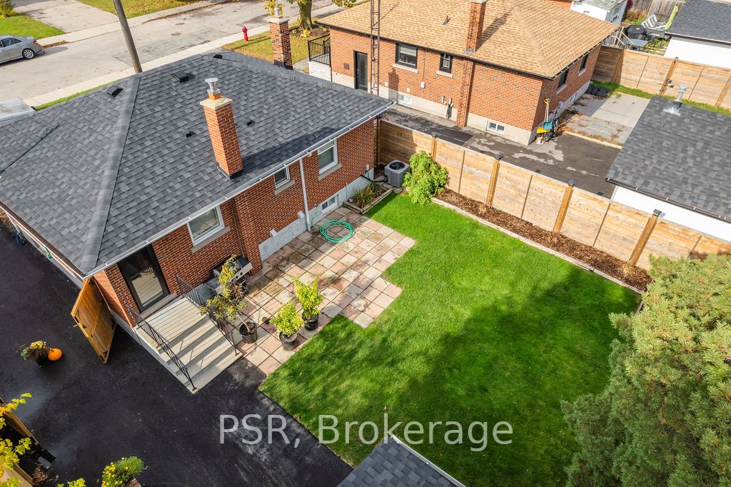 39 Castlefield Dr