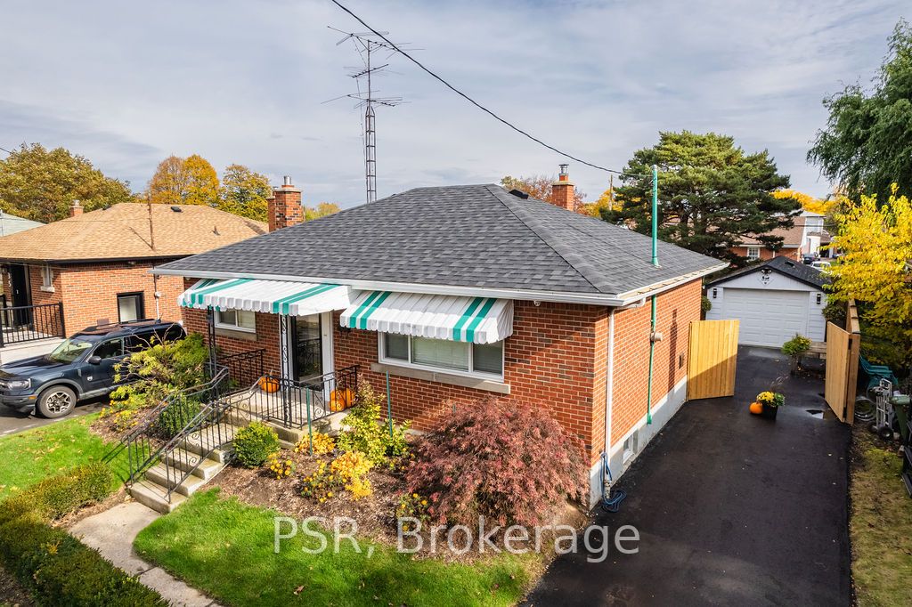 39 Castlefield Dr