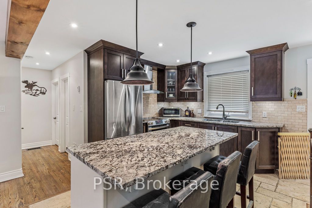 39 Castlefield Dr