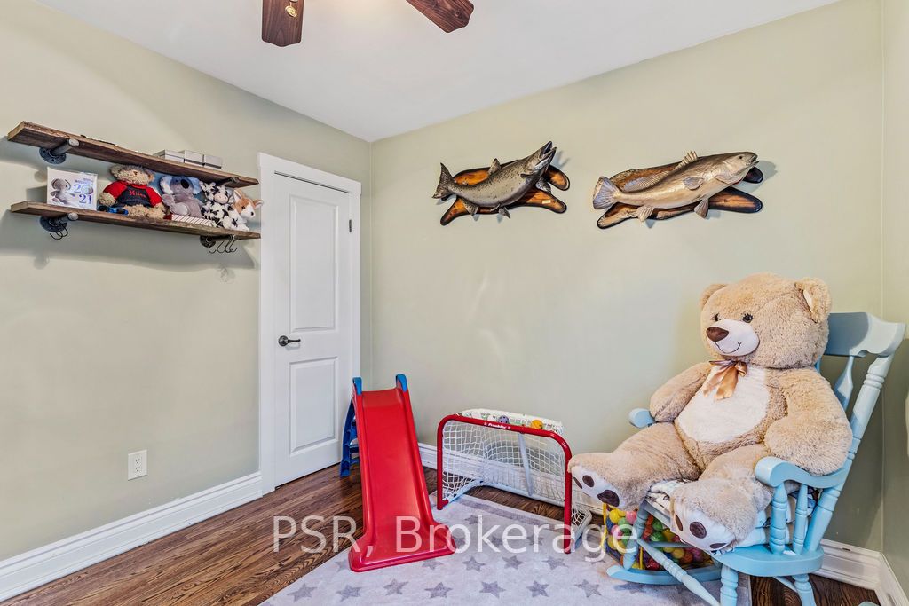 39 Castlefield Dr
