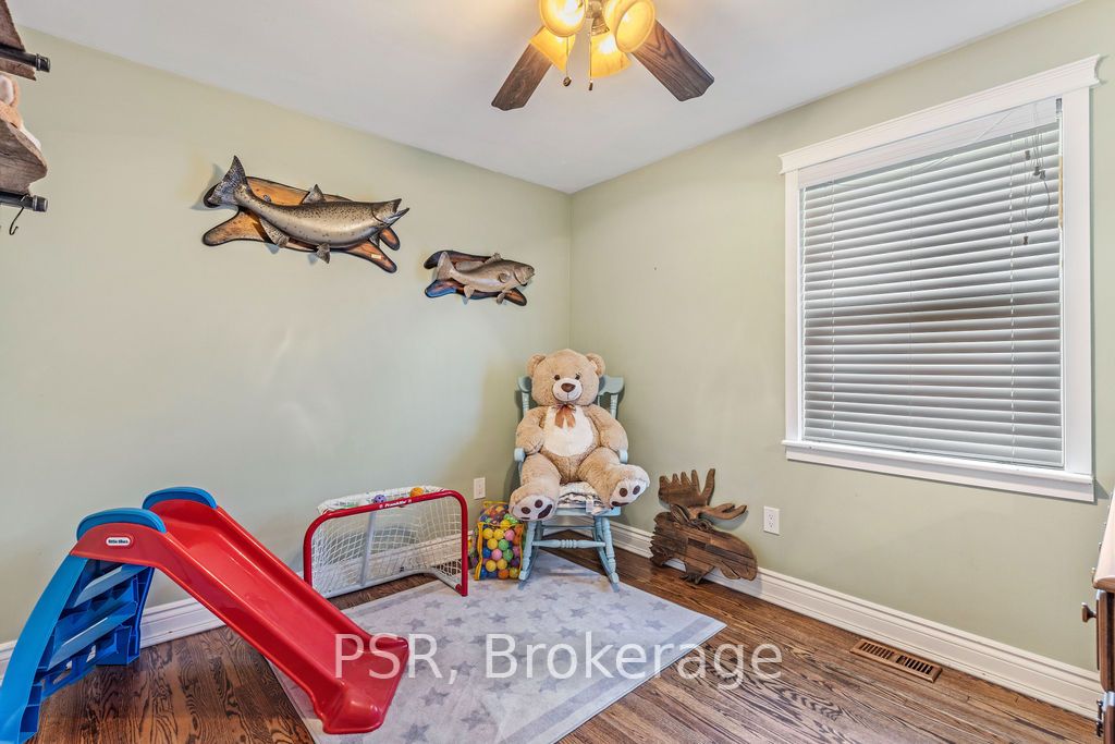 39 Castlefield Dr