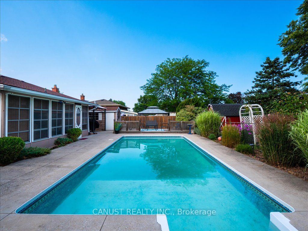 398 Kerman Ave