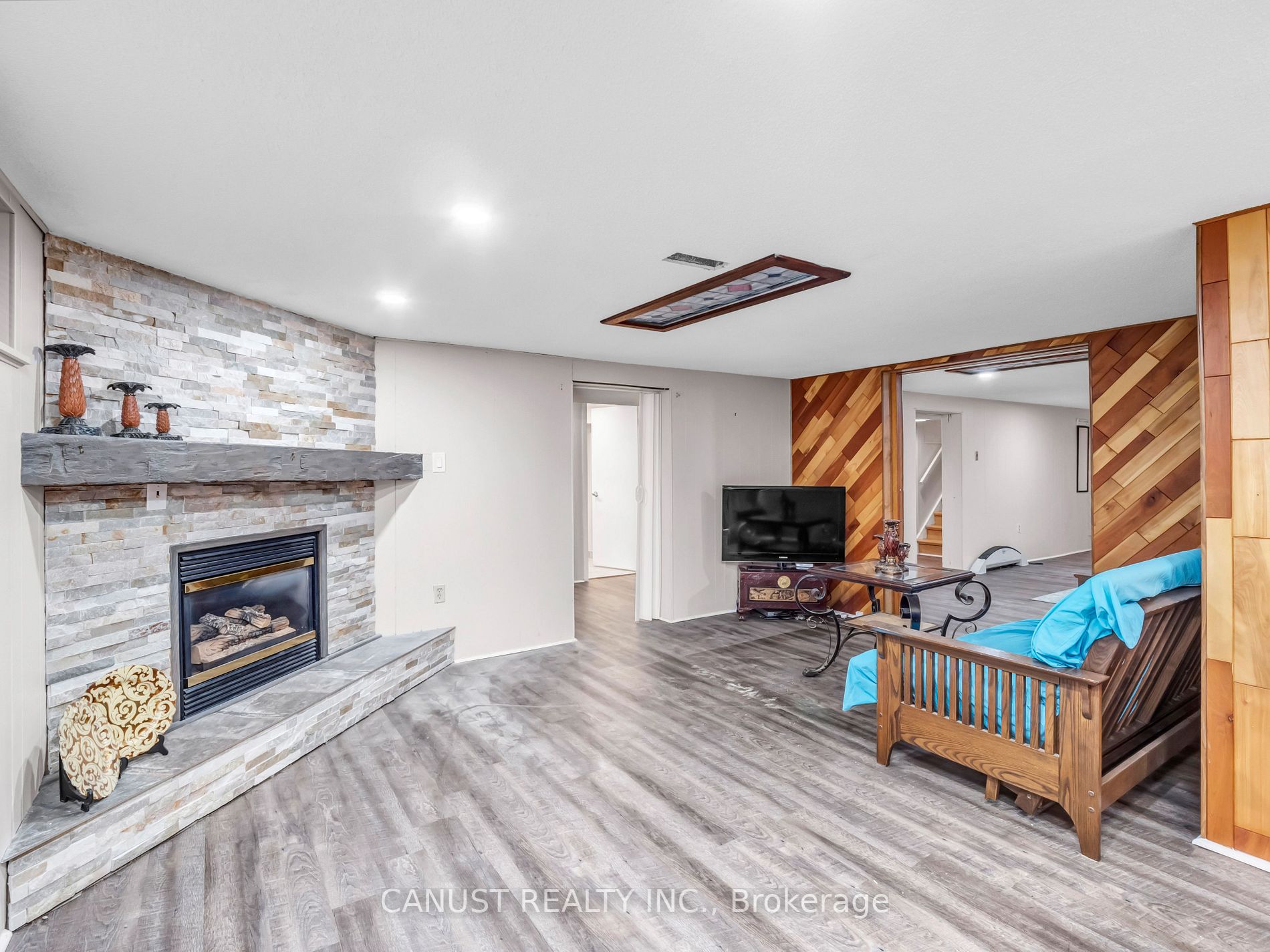398 Kerman Ave