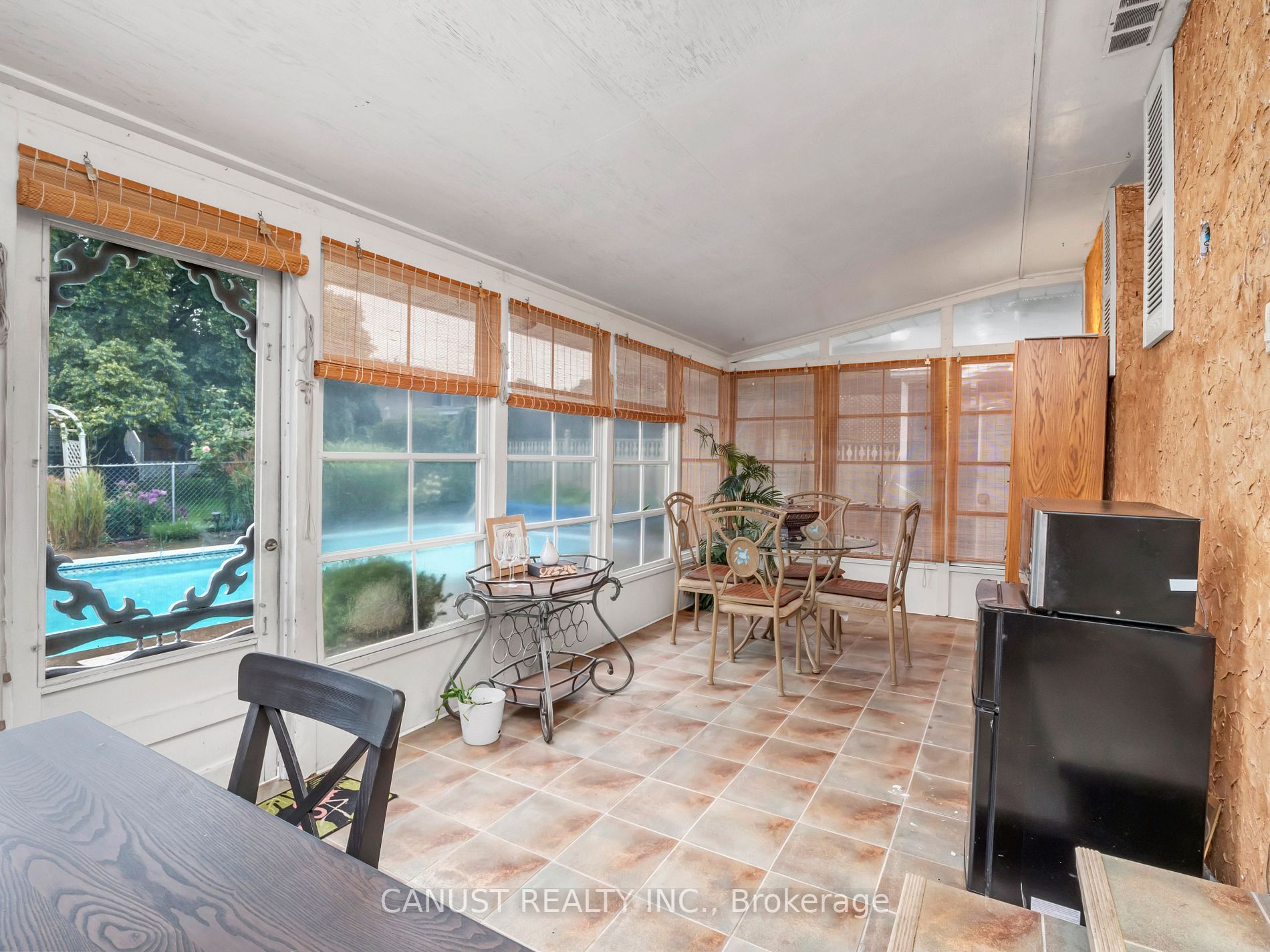 398 Kerman Ave