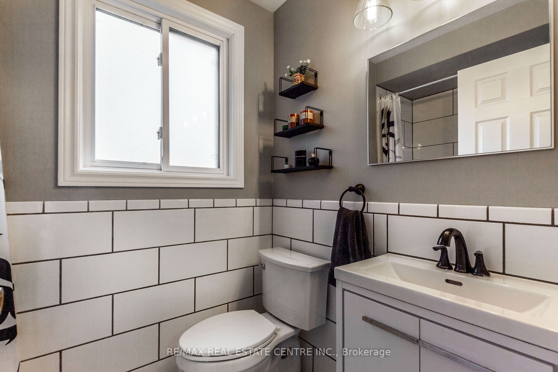 74 Duchess Dr