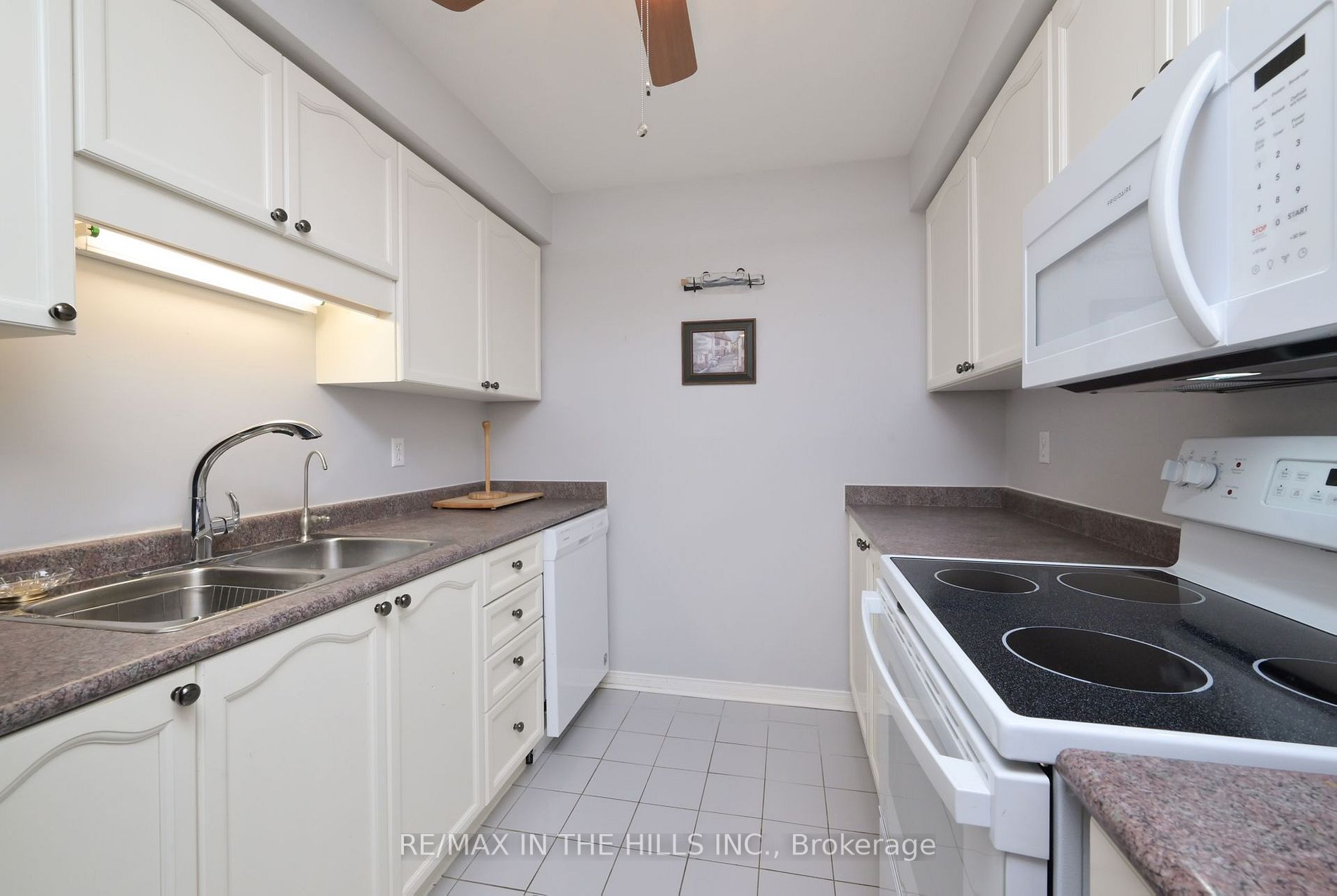 250 Robert St, #211