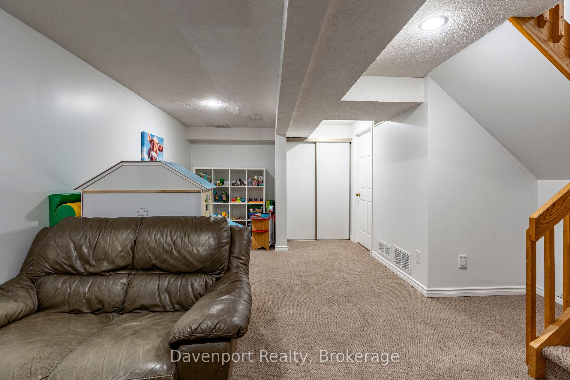 488 Beechwood Dr, #3