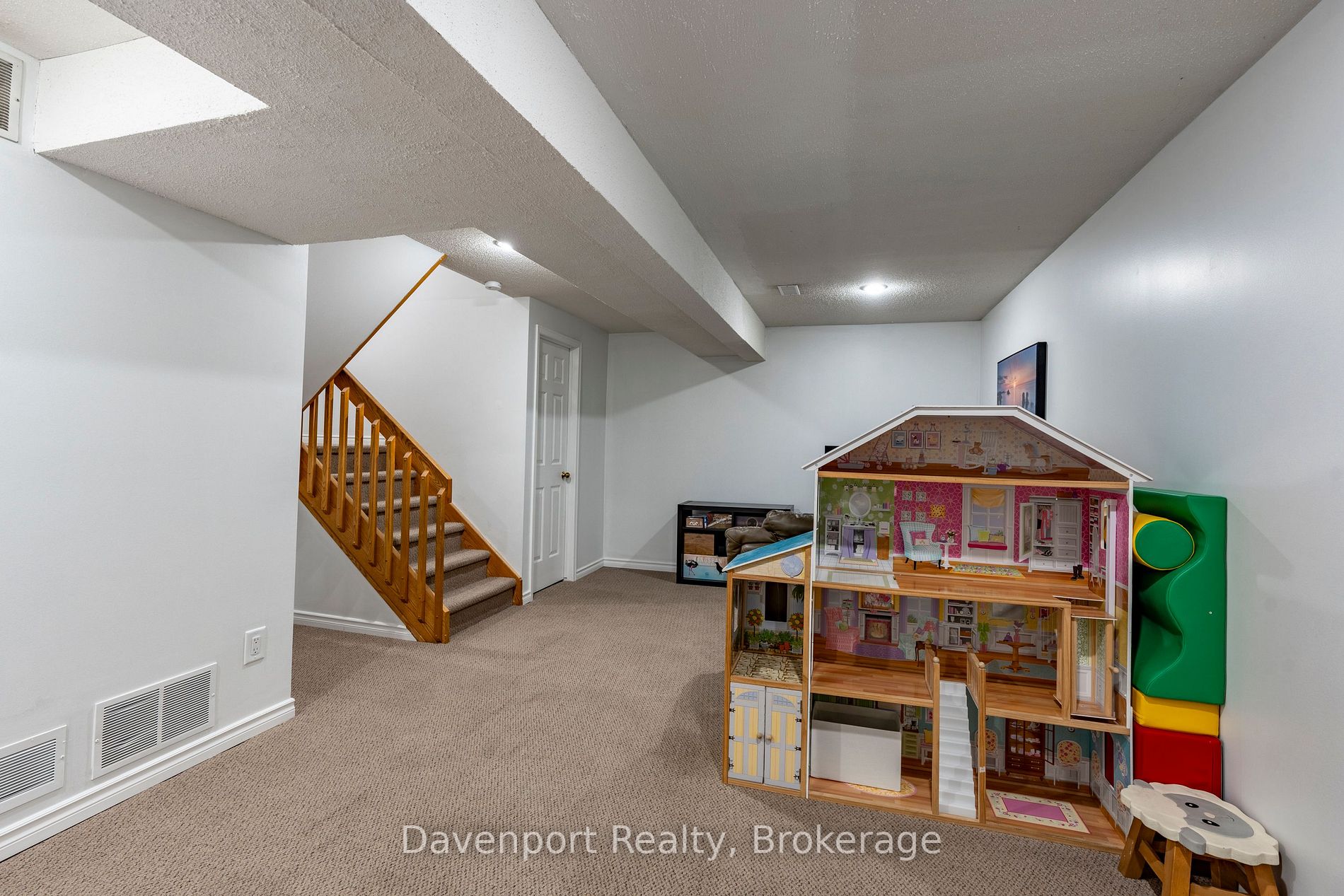 488 Beechwood Dr, #3