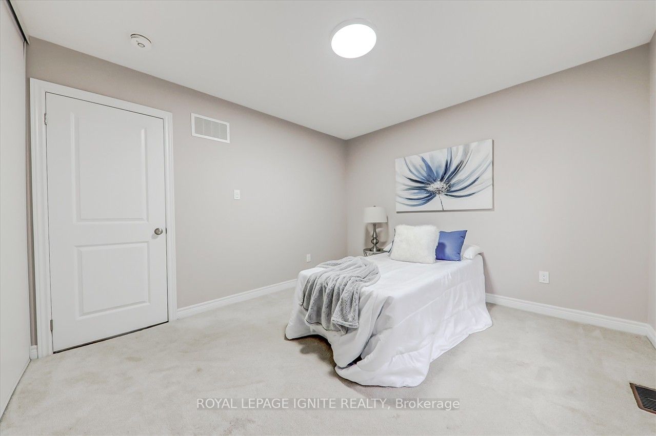 33 Robbins Ridge