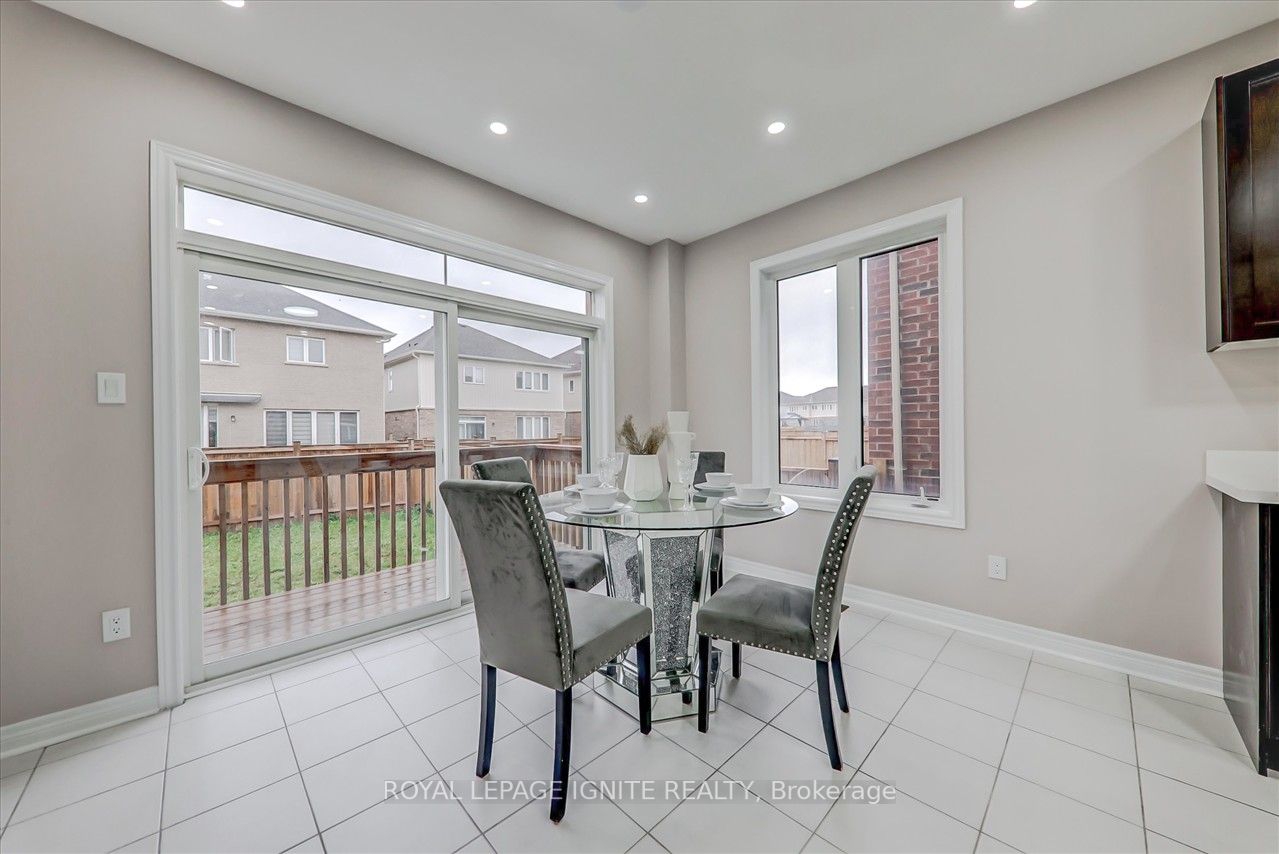 33 Robbins Ridge