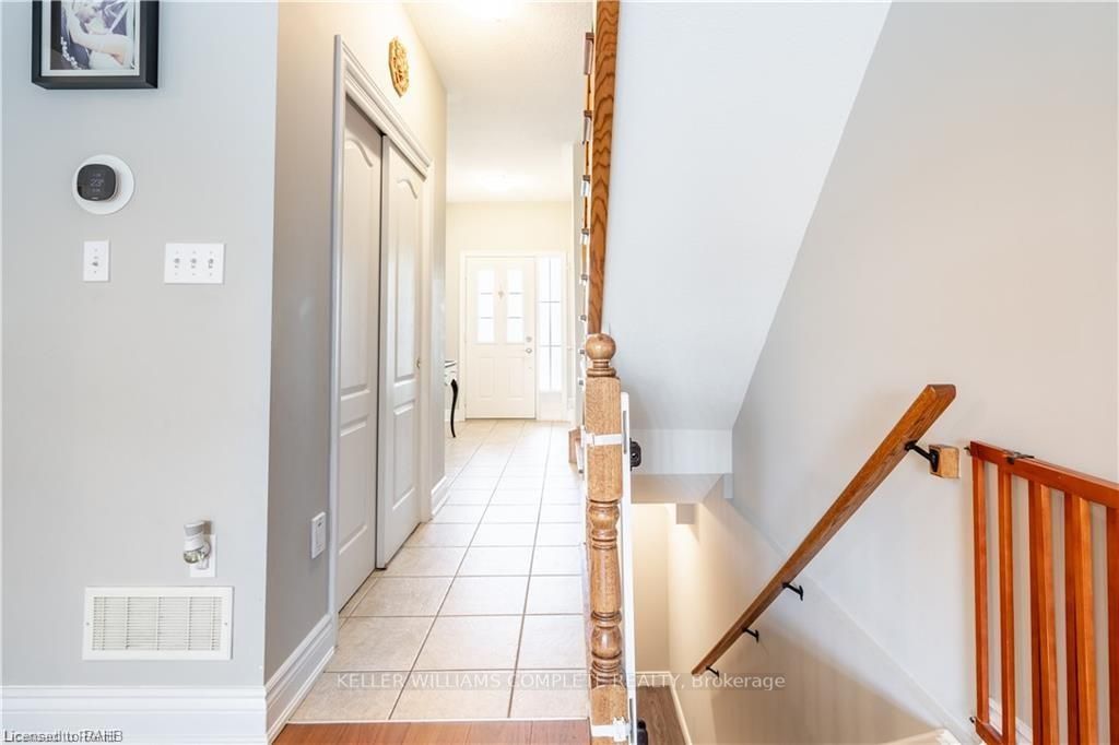 15 Marina Point Cres