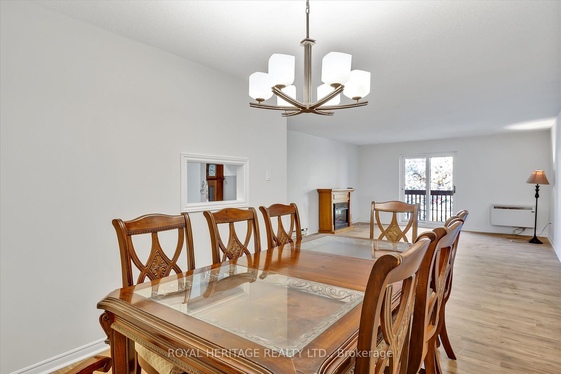 475 Parkhill Rd, #220