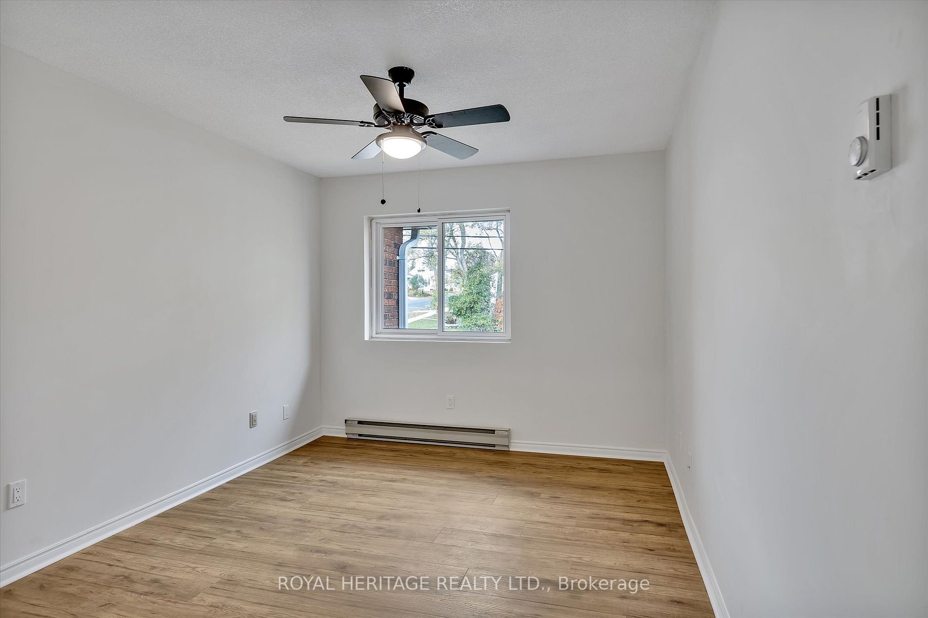 475 Parkhill Rd, #220