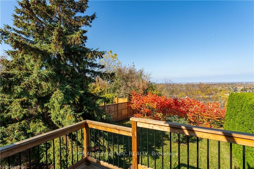 5 Alden Crt