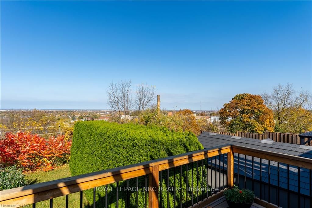 5 Alden Crt