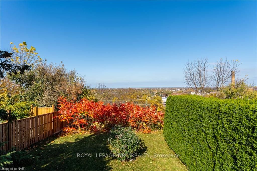 5 Alden Crt