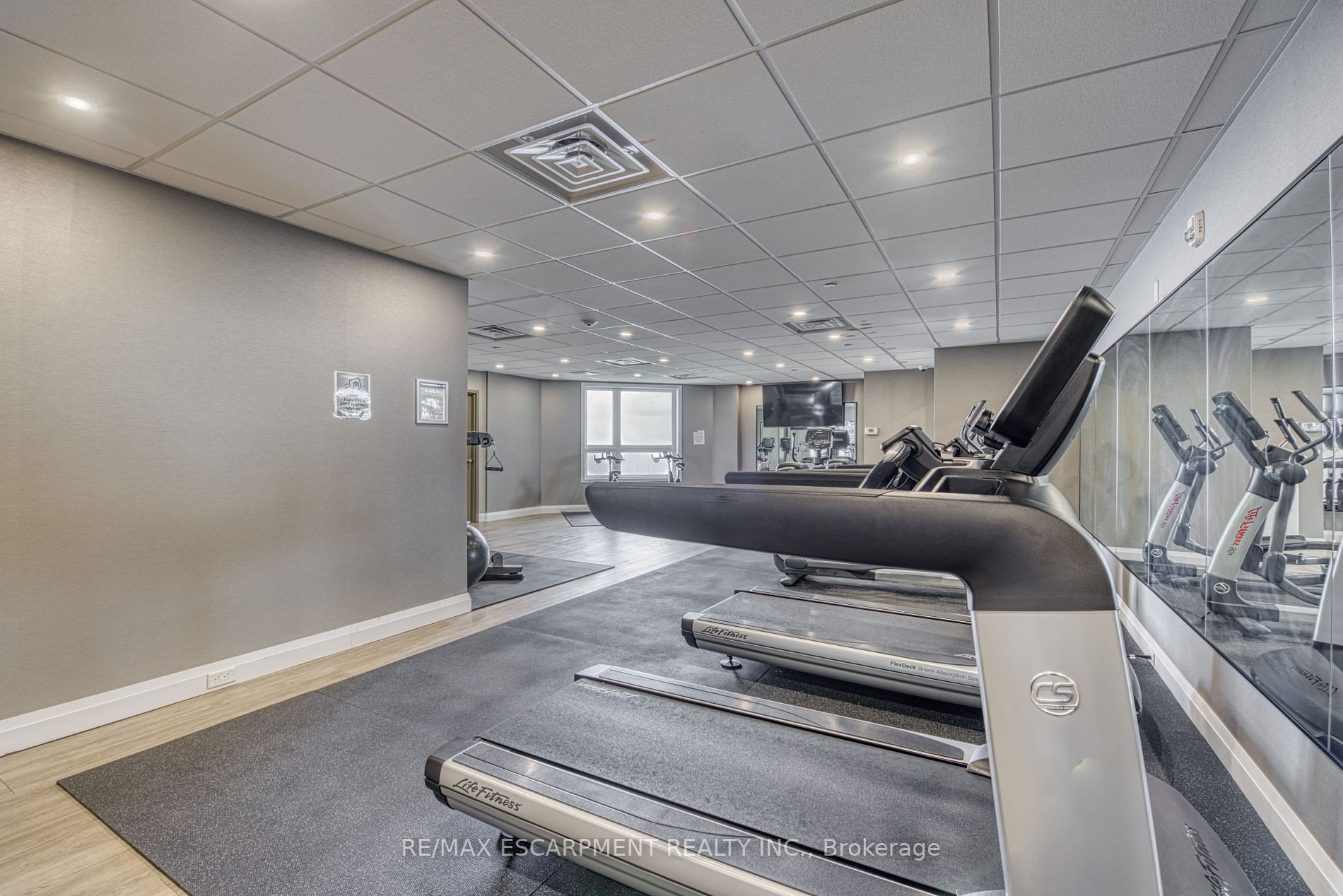 101 Shoreview Pl, #620
