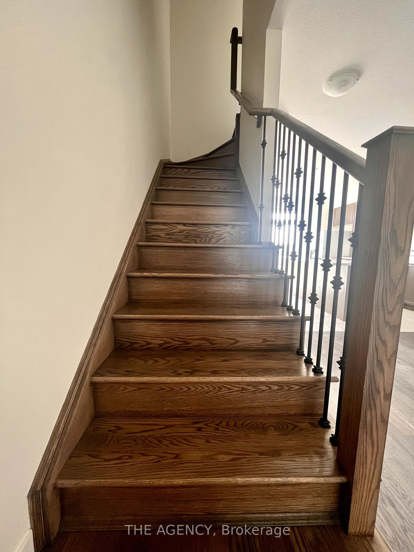 35 Baskett St