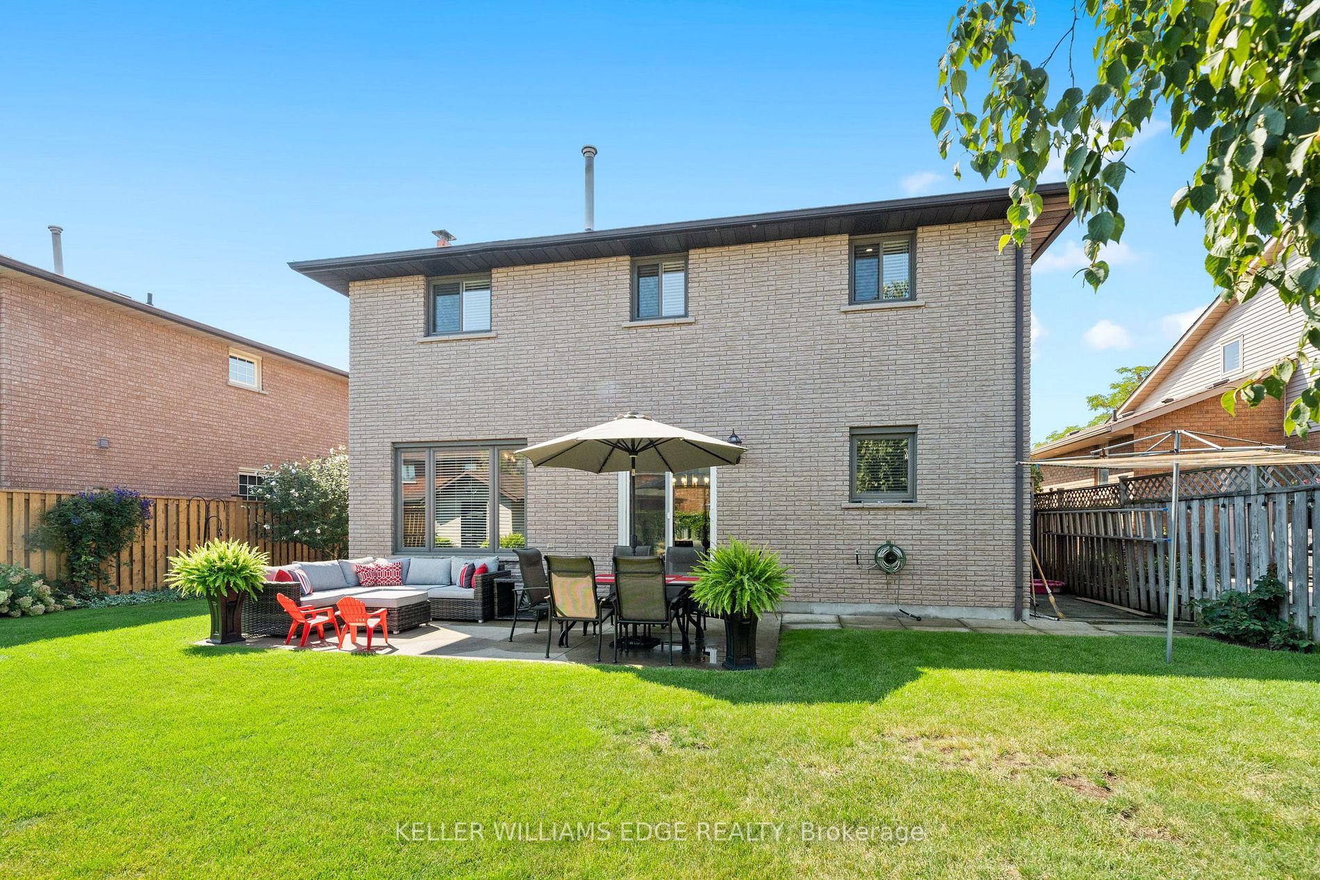 37 Napoleon Dr