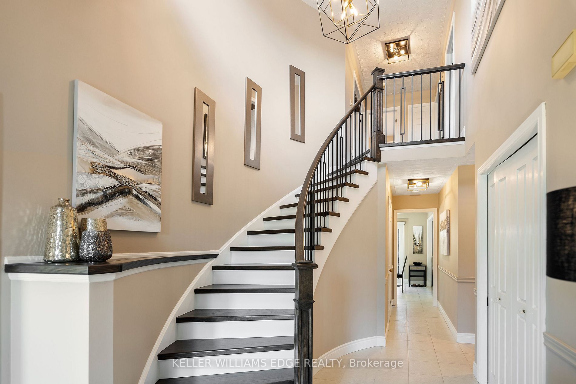 37 Napoleon Dr